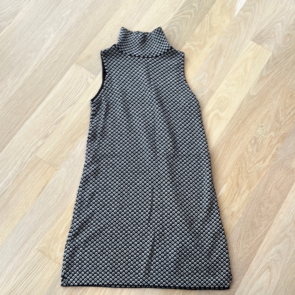 Medium black and white Zara Knit dress